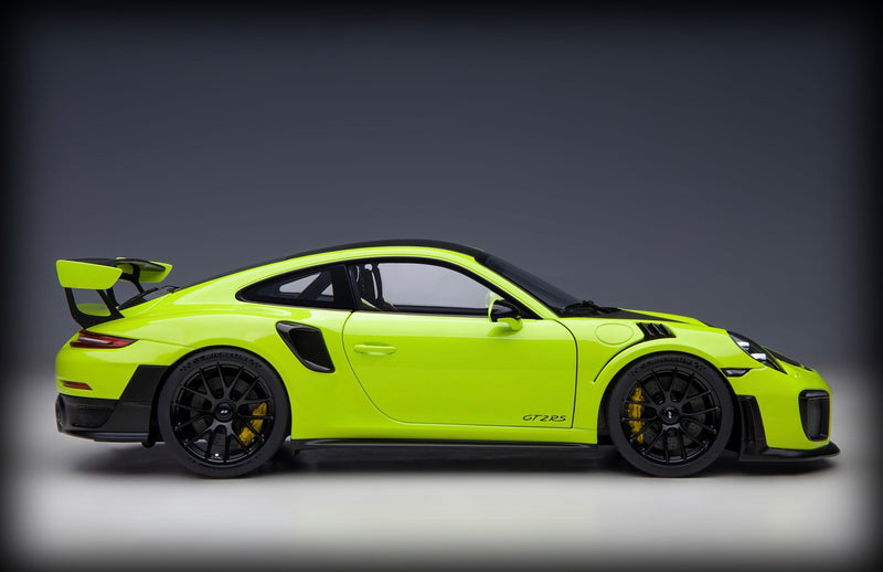 Laad de afbeelding in de Gallery-viewer, Porsche 911 (991.2) GT2 RS WEISSACH PACKAGE 2017 AUTOart 1:18
