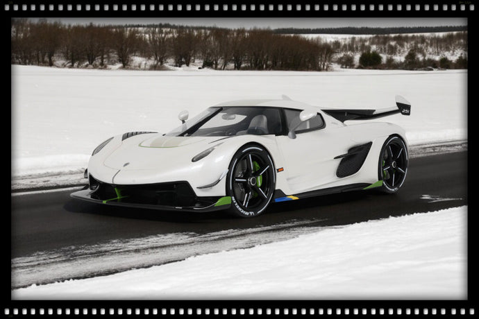 Koenigsegg JESKO CRYSTAL BLANC 2019 GT SPIRIT 1:12