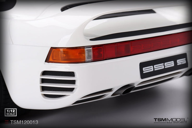 Chargez l&#39;image dans la visionneuse de la galerie, Porsche 959 SPORT GRAND PRIX 1983 (BLANC) TSM Models 1:12
