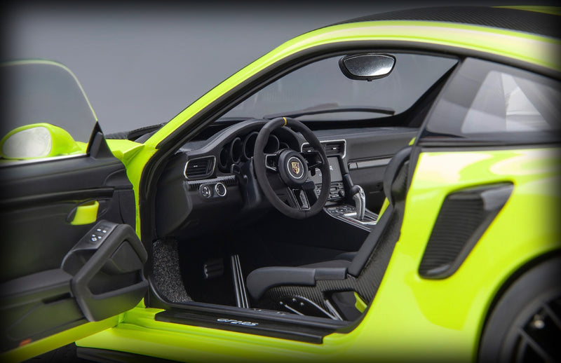 Chargez l&#39;image dans la visionneuse de la galerie, Porsche 911 (991.2) GT2 RS WEISSACH PACKAGE 2017 AUTOart 1:18
