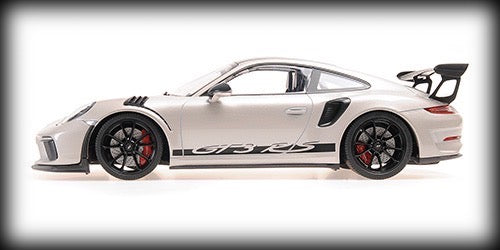 Laad de afbeelding in de Gallery-viewer, Porsche 911 GT3RS (991.2) – 2019 – ZILVER MET WEISSACH-PAKKET EN OPDRUK MET ZWARTE VELGEN MINICHAMPS 1:18
