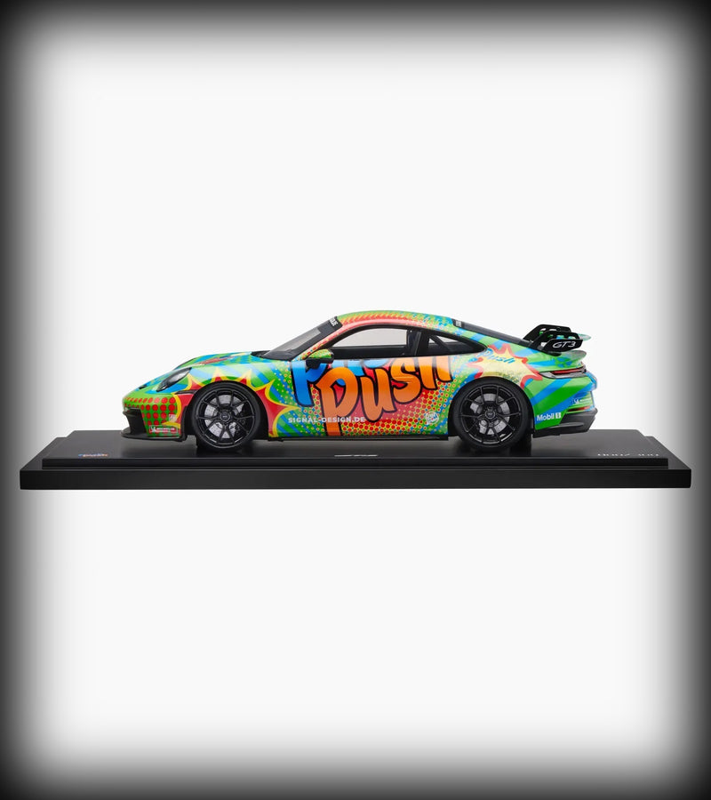 Laad de afbeelding in de Gallery-viewer, Porsche 911 GT3 (992) PUSH PUSH - LIMITED EDITION 300 stuks - PORSCHE DEALERMODEL 1:18
