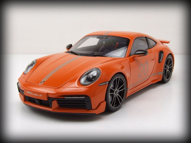 Laad de afbeelding in de Gallery-viewer, Porsche 911 (992) Turbo S coupe Sport Design 2021 MINICHAMPS 1:18
