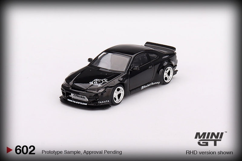 Laad de afbeelding in de Gallery-viewer, Nissan Silvia S15 Rocket Bunny (RHD) MINI GT 1:64

