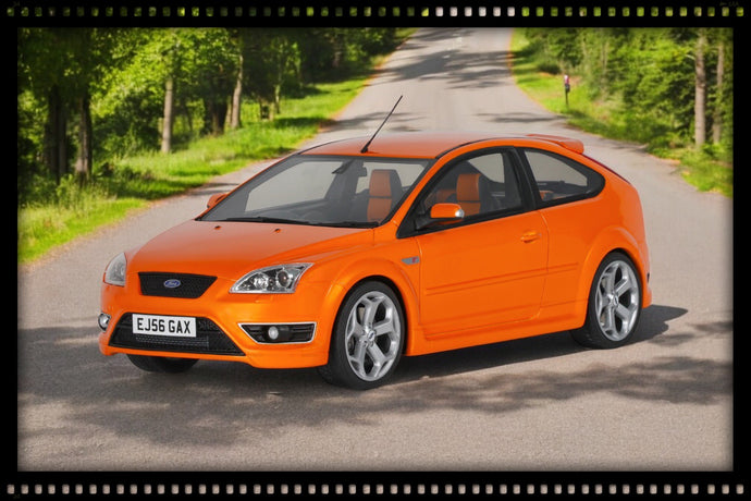 Ford FOCUS MK.2 ST 2.5 ELECTRIC ORANGE 2006 OTTOmobile 1:18