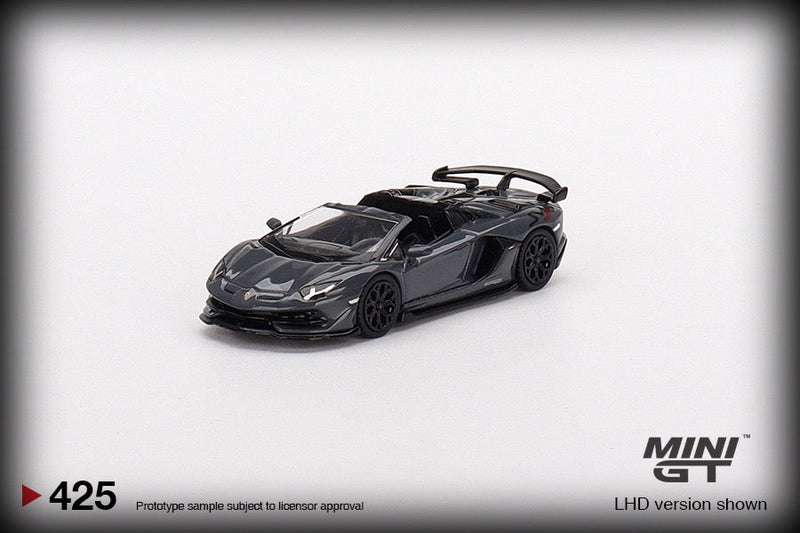 Laad de afbeelding in de Gallery-viewer, Lamborghini AVENTADOR SVJ ROADSTER (RHD) MINI GT 1:64
