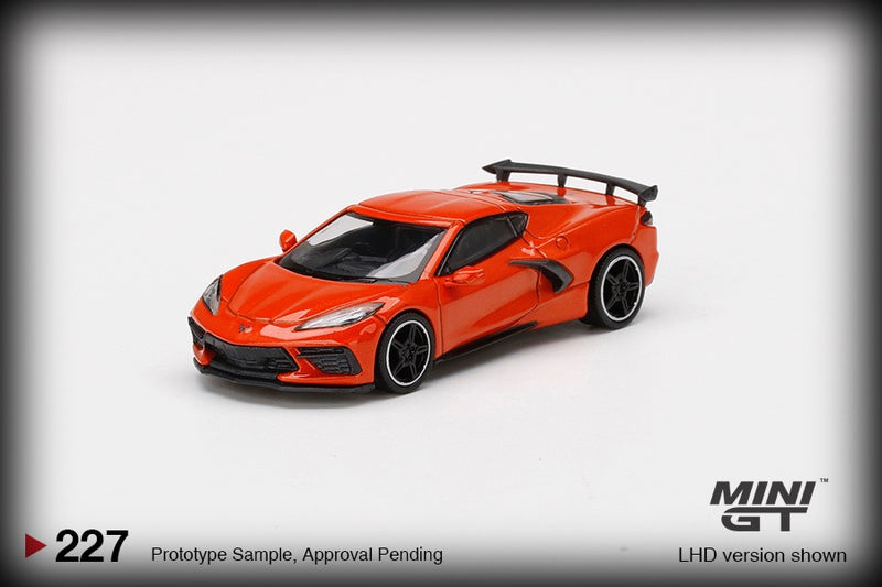 Chargez l&#39;image dans la visionneuse de la galerie, Chevrolet CORVETTE Stingray MINI GT 1:64
