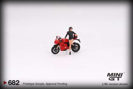 Ducatie Panigale V4 S with Ducati Girl MINI GT 1:64