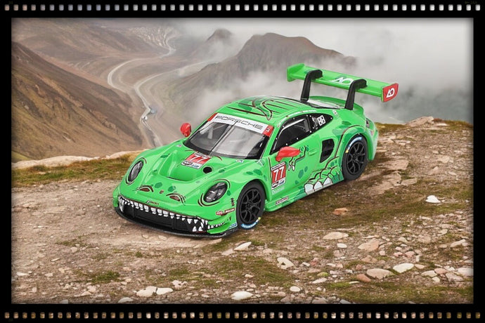 Porsche 911 (992) GT3 R #77 AO RACING DAYTONA 24 HRS 2ÈME PLACE 2024 (LHD) MINI GT 1:64