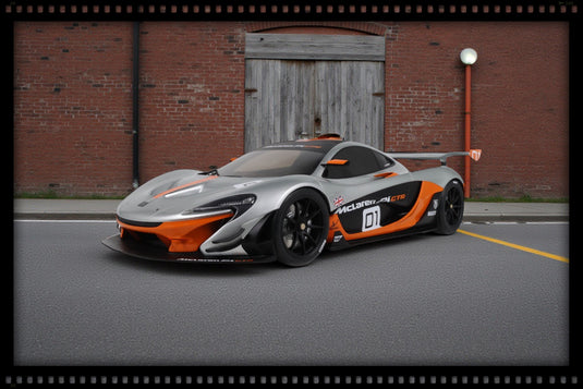 McLaren P1 GTR GRIS PEBBLE BEACH 2014 GT SPIRIT 1:8