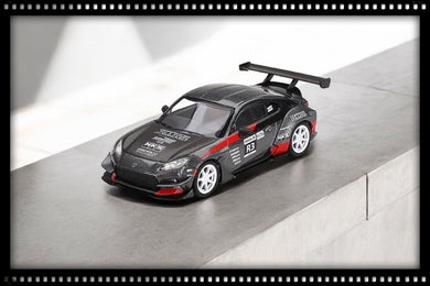 Toyota GR86 HKS TURBOCHARGED LARRY CHEN'S 2024 Gris/Rouge/Noir/Blanc (LHD) MINI GT 1:64