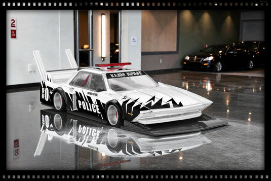 KAIDO STER POLITIE 1985 MINI GT 1:64