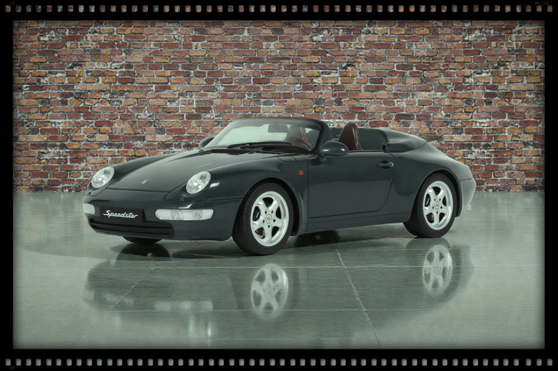 Laad de afbeelding in de Gallery-viewer, Porsche 993 SPEEDSTER GROEN GT SPIRIT 1:18
