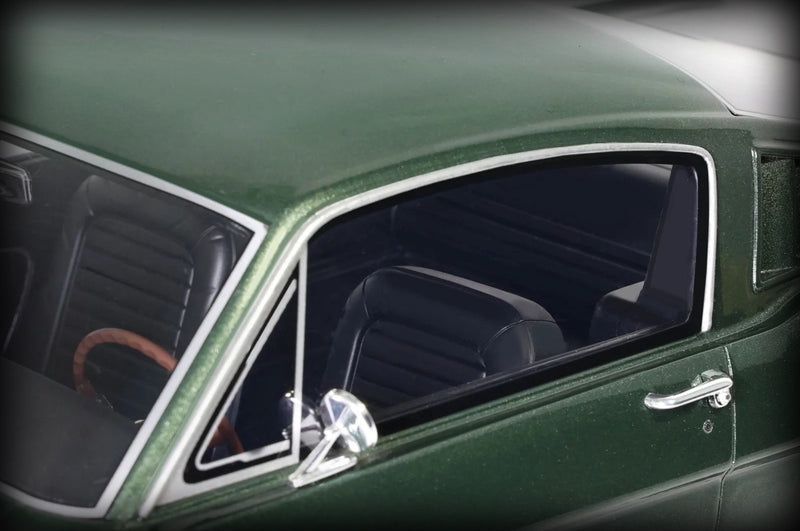 Chargez l&#39;image dans la visionneuse de la galerie, Ford MUSTANG FASTBACK IVY VERT POLY M1879 1965 OTTOmobile 1:12
