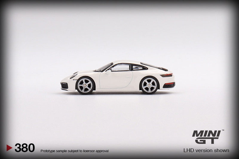 Laad de afbeelding in de Gallery-viewer, Porsche 911 (992) CARRERA S (RHD) MINI GT 1:64
