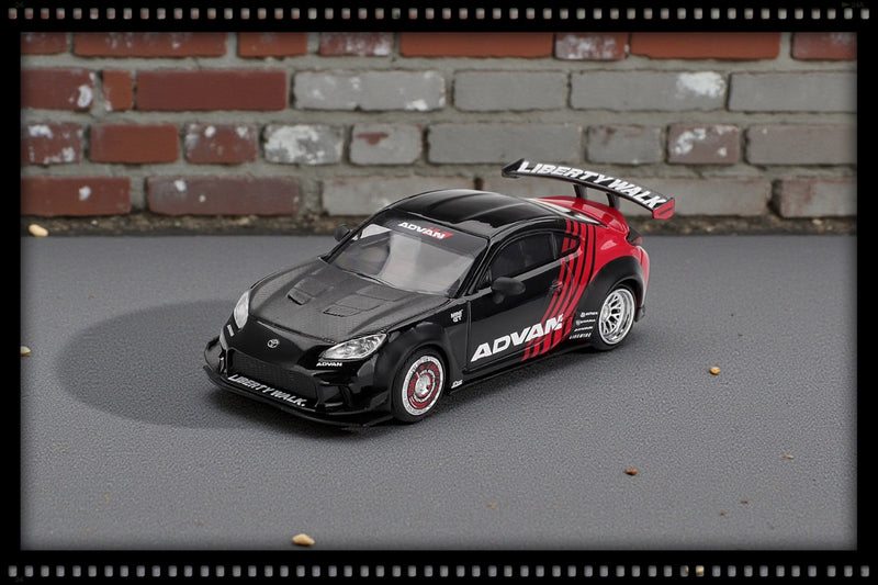 Chargez l&#39;image dans la visionneuse de la galerie, Toyota GR86 LB NATION ADVAN NOIR 2025 (RHD) MINI GT 1:64
