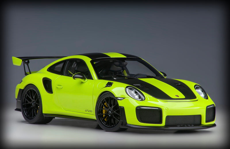 Laad de afbeelding in de Gallery-viewer, Porsche 911 (991.2) GT2 RS WEISSACH PACKAGE 2017 AUTOart 1:18
