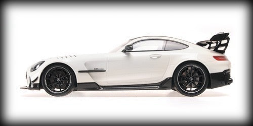 Load image into Gallery viewer, Mercedes Benz AMG GT BLACK SERIES 2020 MINICHAMPS 1:18
