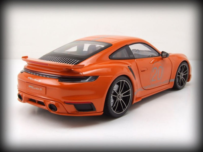 Laad de afbeelding in de Gallery-viewer, Porsche 911 (992) Turbo S coupe Sport Design 2021 MINICHAMPS 1:18
