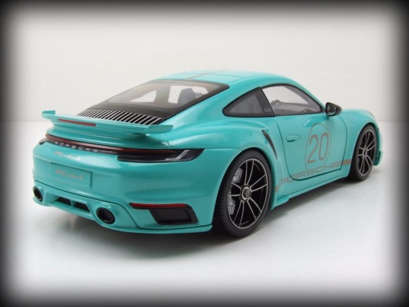 Chargez l&#39;image dans la visionneuse de la galerie, Porsche 911 (992) Turbo S coupé Sport Design 2021 Vert MINICHAMPS 1:18
