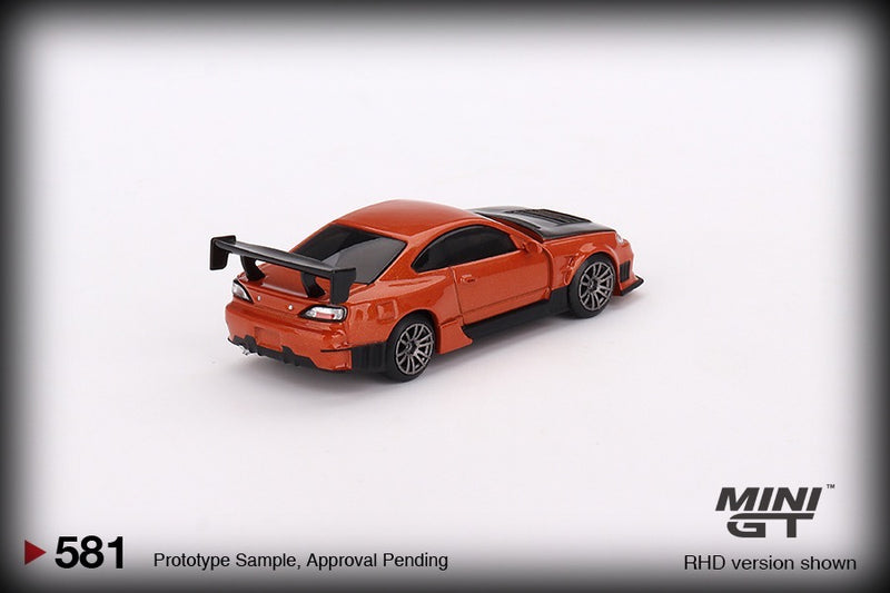 Laad de afbeelding in de Gallery-viewer, Nissan Silvia S15 D-Max (RHD) MINI GT 1:64
