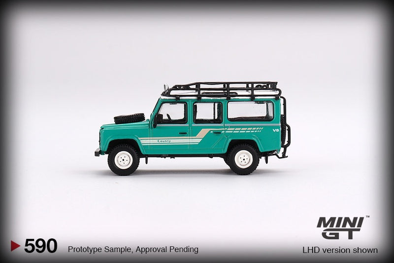 Laad de afbeelding in de Gallery-viewer, Land Rover Defender 110 County Station Wagon 1985 (LHD) MINI GT 1:64
