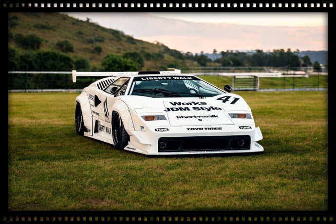 Lamborghini LB-WORKS COUNTACH BLANC 2023 GT SPIRIT 1:18