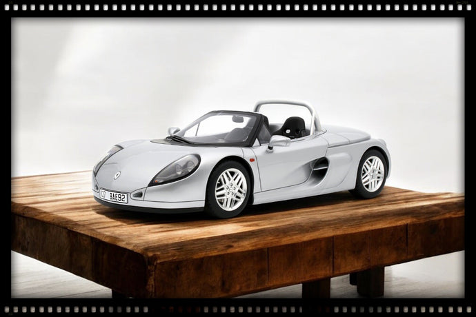 Renault SPIDER GRIS 1999 OTTOmobile 1:18