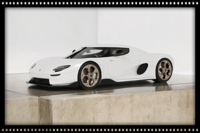 Koenigsegg CC850 CRYSTAL BLANC 2024 GT SPIRIT 1:18
