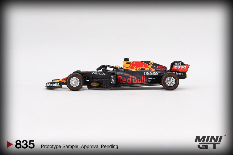 Chargez l&#39;image dans la visionneuse de la galerie, RedBull RACING RB16B #33 MAX VERSTAPPEN ABU DHABI GRAND PRIX GAGNANT 2021 MINI GT 1:64
