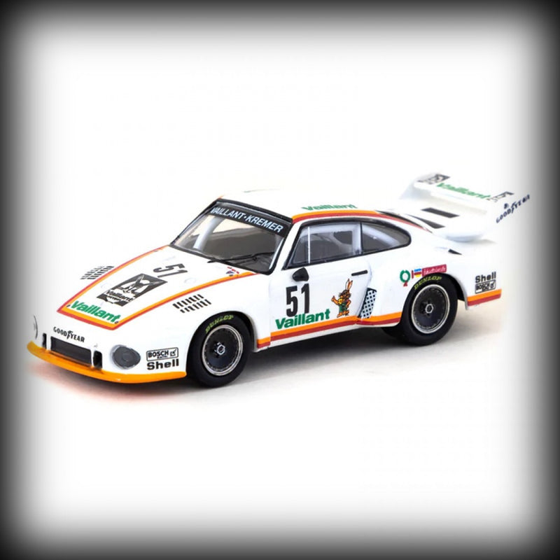 Laad de afbeelding in de Gallery-viewer, Porsche 935/77 Nr.51 DRM Zolder Bergischer Lowe 1977 TARMAC WORKS 1:64

