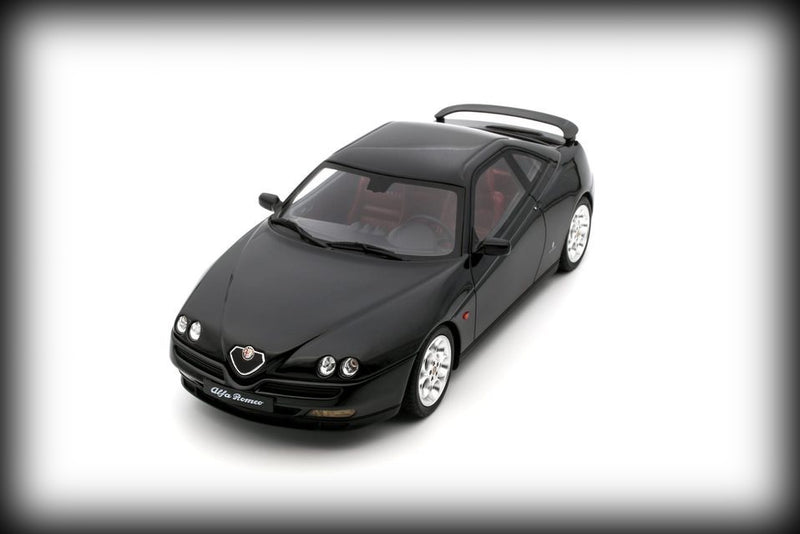 Chargez l&#39;image dans la visionneuse de la galerie, Alfa Romeo GTV V6 (916) NOIR 2000 OTTOmobile 1:18
