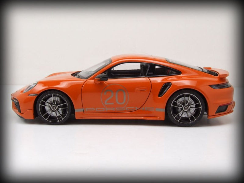 Laad de afbeelding in de Gallery-viewer, Porsche 911 (992) Turbo S coupe Sport Design 2021 MINICHAMPS 1:18
