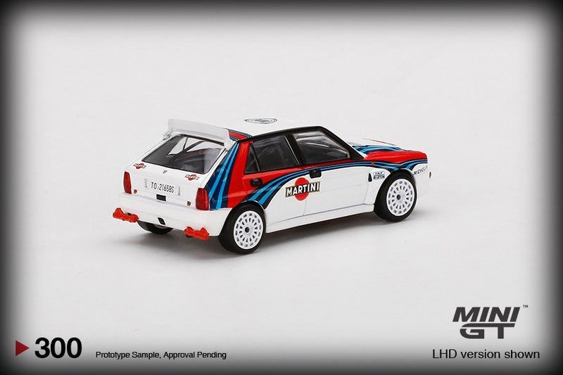 Laad de afbeelding in de Gallery-viewer, Lancia Delta HF Intergrale Evoluzione Martini Racing (LHD) MINI GT 1:64
