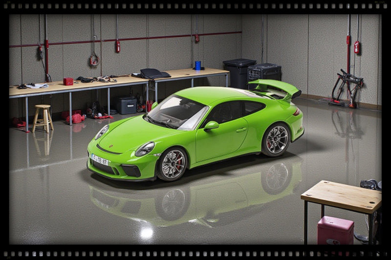 Load image into Gallery viewer, Porsche 911 (991) GT3 2018 Shmee 150 Green MINICHAMPS 1:18
