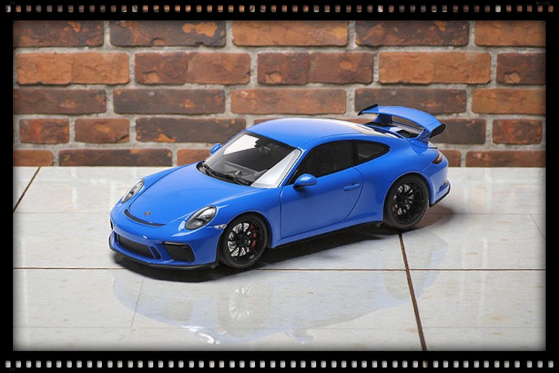Load image into Gallery viewer, Porsche 911 (991) GT3 2018 Blue MINICHAMPS 1:18
