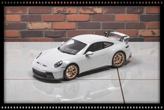 Porsche 911 (992) GT3 2021 White Chalk MINICHAMPS 1:18