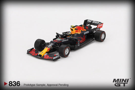 RedBull RACING RB16B #11 SERGIO PÉREZ GAGNANT DU GRAND PRIX D'AZERBAÏDJAN 2021 MINI GT 1:64