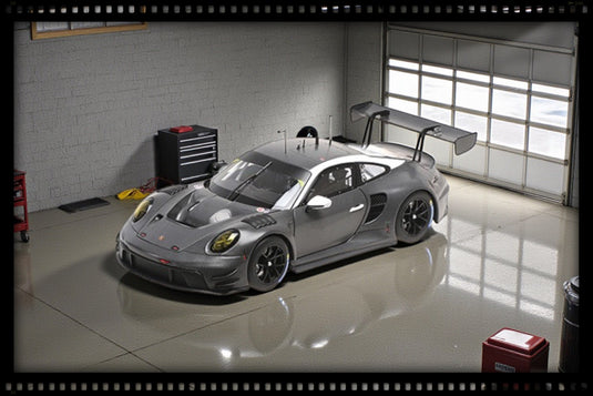 Porsche 911 (992) GT3 R CARBON CUSTOMER DELIVERY VERSION MINICHAMPS 1:18