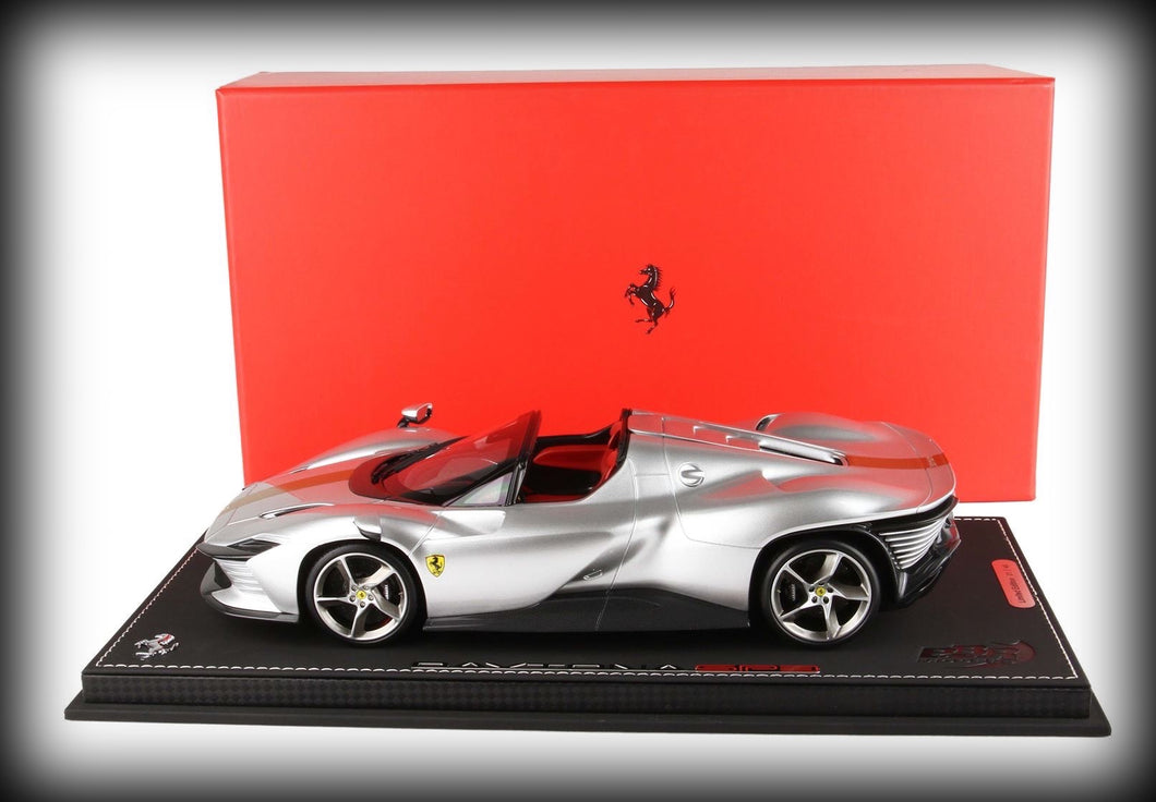 Ferrari SP3 Daytona met display case (LIMITED EDITION 24 stuks) BBR Models 1:18