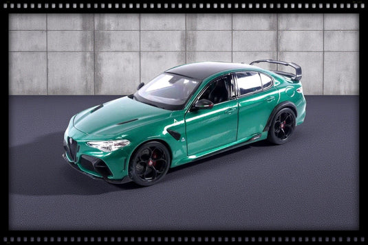 Alfa Romeo GIULIA GTAM 2020 Groen BBURAGO 1:18