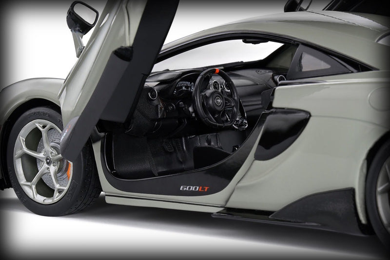 Load image into Gallery viewer, McLaren 600 LT COUPE 2018 SOLIDO 1:18
