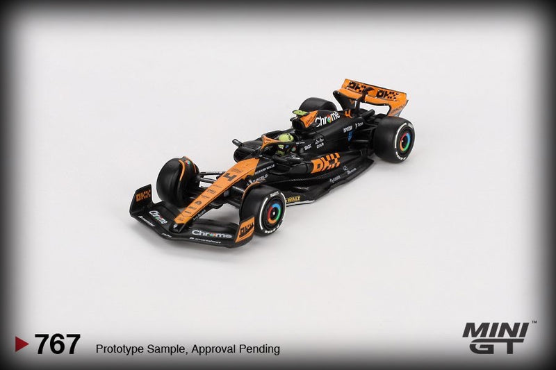 Chargez l&#39;image dans la visionneuse de la galerie, McLaren MCL60 #4 LANDO NORRIS GP DU JAPON 2ÈME PLACE 2023 (LHD) MINI GT 1:64
