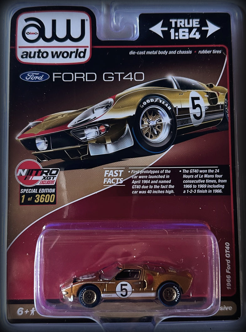 Ford GT40 AUTO WORLD 1:64
