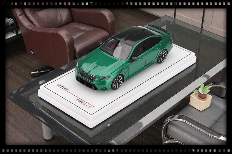 Chargez l'image dans la visionneuse de la galerie, Bmw M5 (G99) VERT MÉTALLISÉ ÎLE DE MAN 2025 TSM Model 1:43
