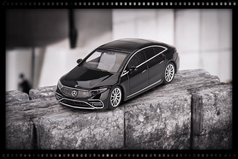 Chargez l&#39;image dans la visionneuse de la galerie, Mercedes-Benz EQS 580 4MATIC (LHD) MINI GT 1:64
