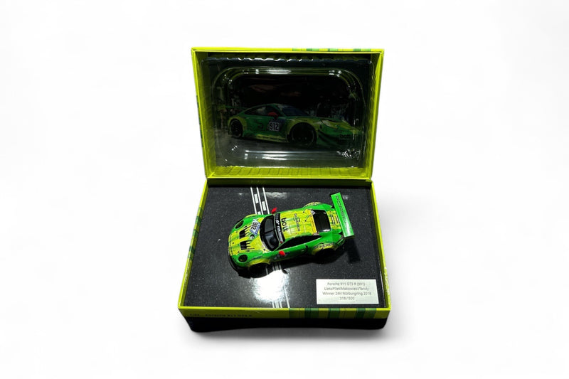 Chargez l'image dans la visionneuse de la galerie, Porsche 911 991 GT3 R Manthey Racing Vainqueur 24 H Nürburgring 2018 ‼️Édition Limitée 318/500 pièces‼️(Boîte Spéciale) MINICHAMPS 1:43
