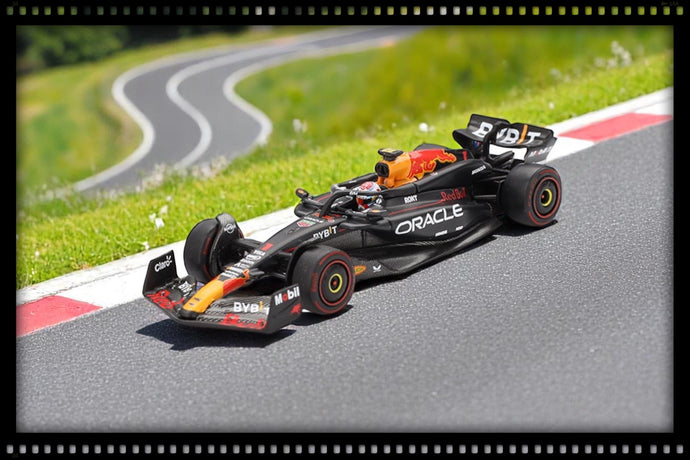 Redbull RACING RB20 #1 MAX VERSTAPPEN BAHRAIN GP WINNER 2024 (LHD) MINI GT 1:64