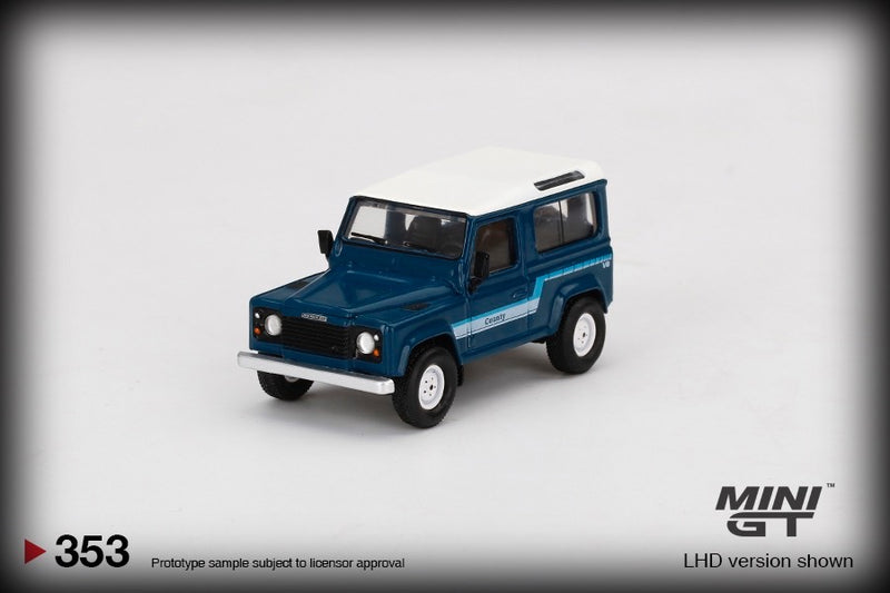 Laad de afbeelding in de Gallery-viewer, Land Rover Defender 90 County Wagon (LHD) MINI GT 1:64
