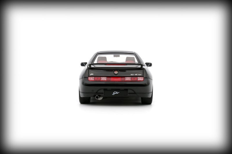 Laad de afbeelding in de Gallery-viewer, Alfa Romeo GTV V6 (916) ZWART 2000 OTTOmobiel 1:18
